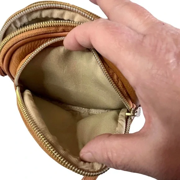 Valentina Leather Triple Entry Crossbody Purse Bag Mad in Italy Camel Color - Picture 10 of 11